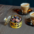 Caja para dulces de metal dorado calado — motivo de mezquita