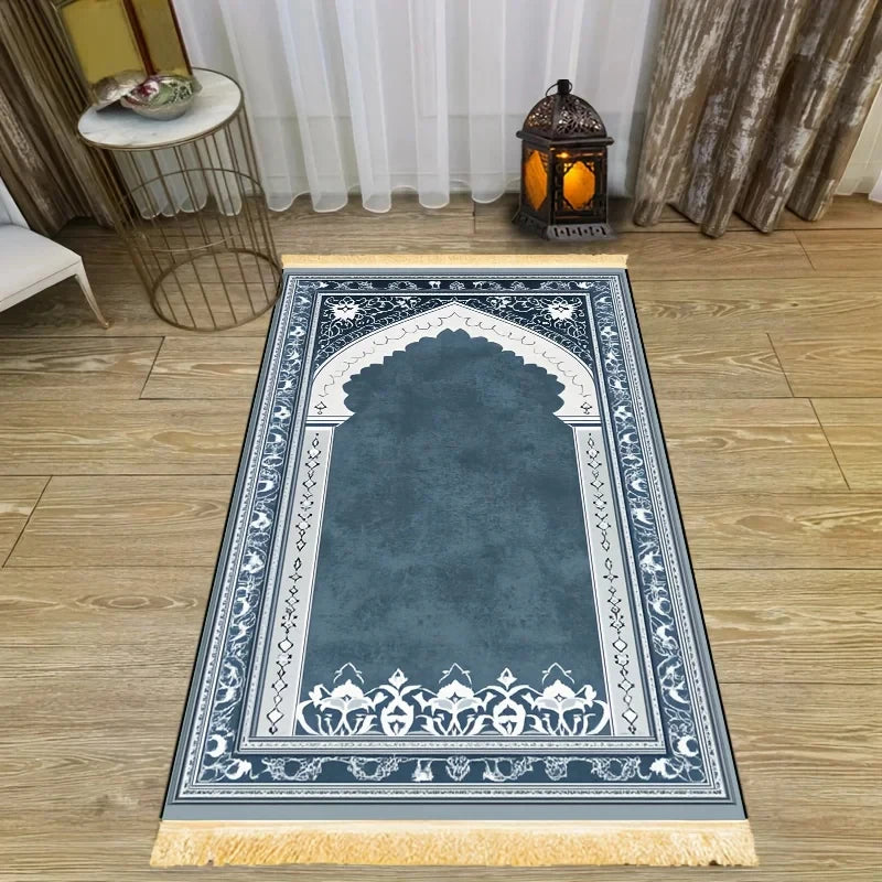 Alfombra de rezo con arco azul grisáceo — suave y antideslizante