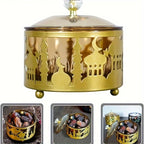 Caja para dulces de metal dorado calado — motivo de mezquita